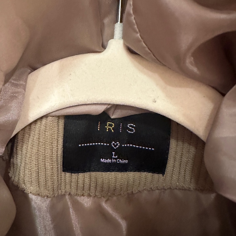 Iris Taupe Corduroy Hooded Puffer Vest Size L, best for M - Picture 3 of 7